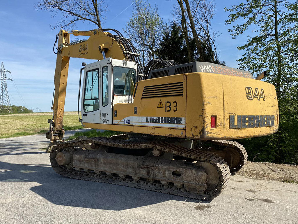 D926 Engine Specifications of the Liebherr R944B Excavator